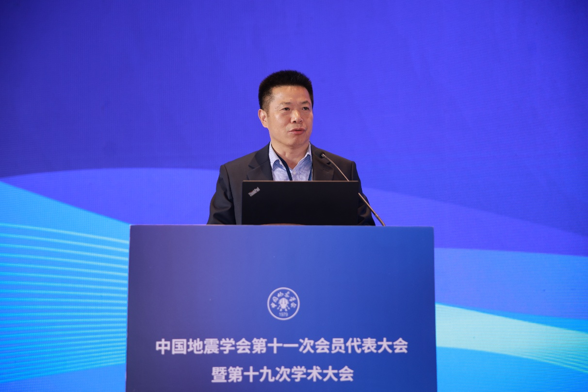 全国地震专家齐聚南昌探讨防灾减灾事业 全国地震专家齐聚南昌探讨防灾减灾事业