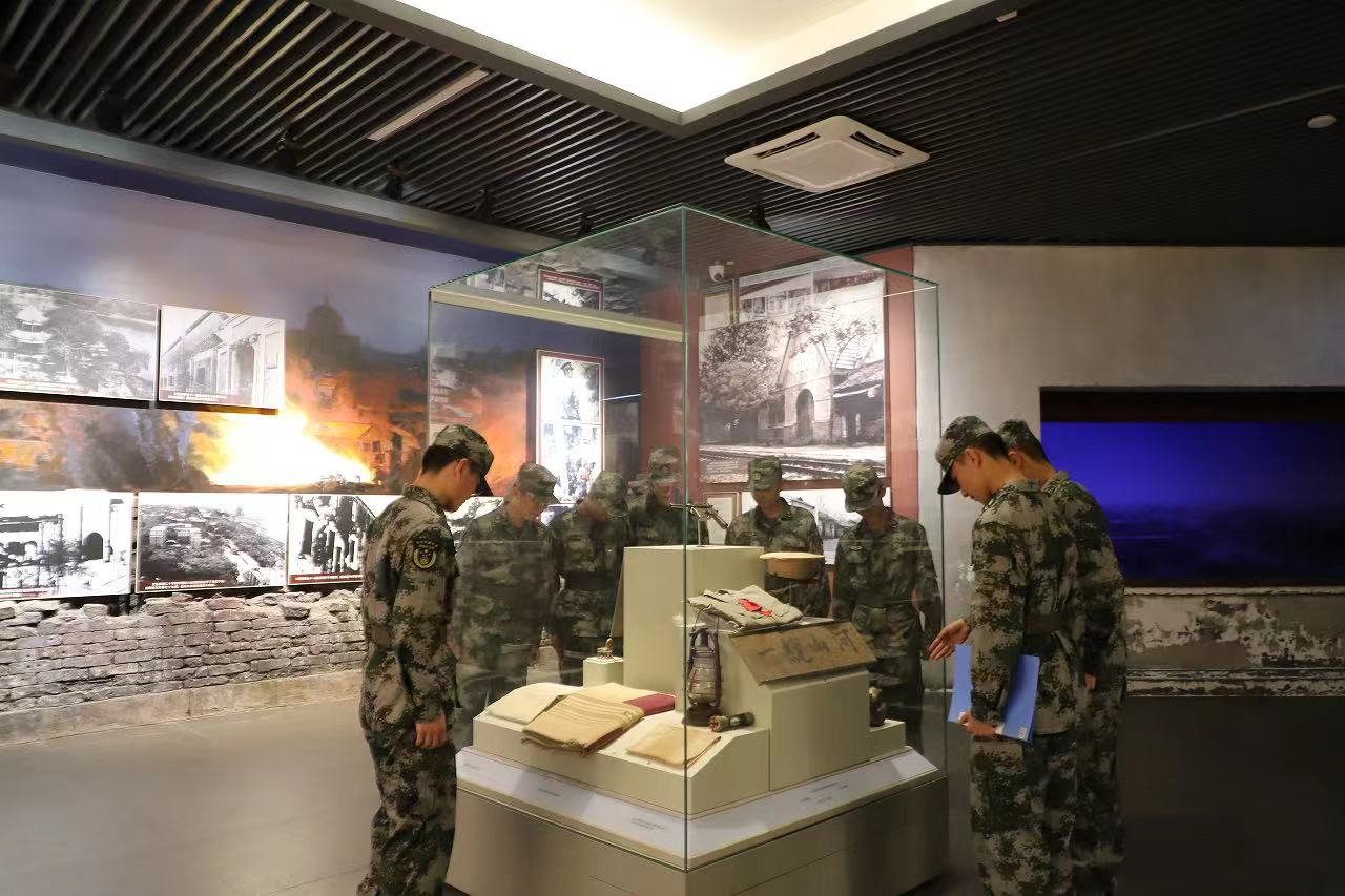 红色走读学思想 leyu乐鱼在线官网学生党员掀起主题教育热潮_fororder_图片6
